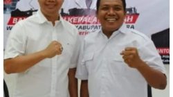 Ketua Desk Pilkada DPC Partai Gerindra Kabupaten Jepara Purwanto (kanan) foto bersama dengan Witiarso Utomo, beberapa waktu lalu.