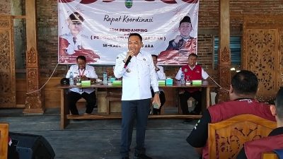 Pj Bupati Jepara Edy Supriyanta paparan saat rakor dengan SDM PKH, Rabu (28/8/2024).