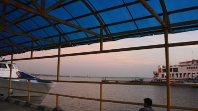 Dermaga Jepara yang lokasinya bersebelahan dengan Pantai Kartini Jepara.