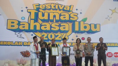 7 Bulan Jepara Pecahkan 4 Rekor MURI, Terbaru Ribuan Siswa Tulis Pitutur Luhur di Daun Lontar