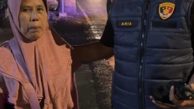 Aksi Polisi Bikin Emak-Emak Ini Kaget, Tak Tega Nunggu Angkutan Umum Malam Hari, Endingnya Tak Terduga