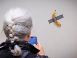 Pisang Ditutup Lakban Ditempel di Dinding Laku Rp 98,7 Miliar, Pembelinya Sosok Ini