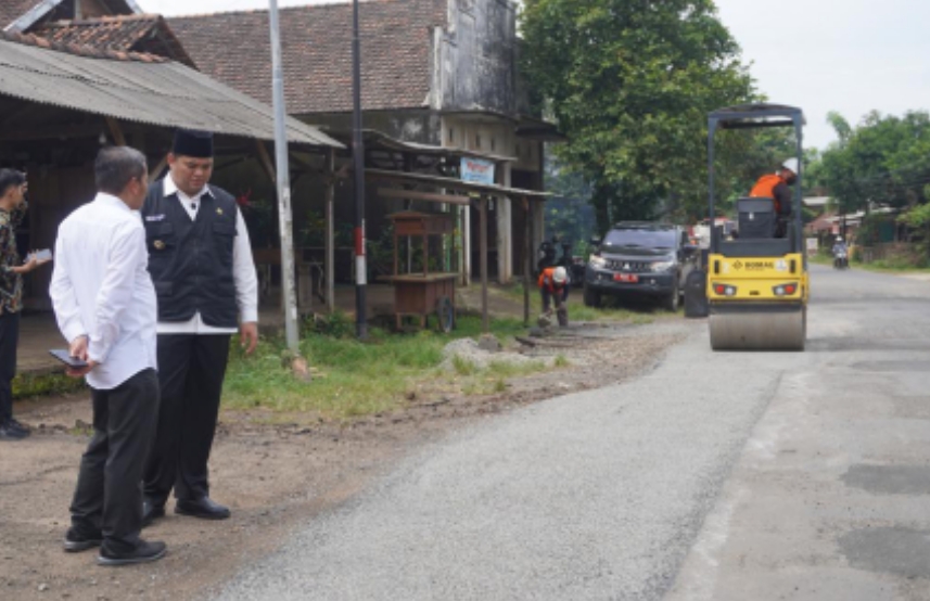 7 Hari Masa Jabatan Mas Bupati Wiwit dan Gus Wabup Hajar, 10 dari 101 Km Jalan Rusak di Jepara Sudah Diperbaiki