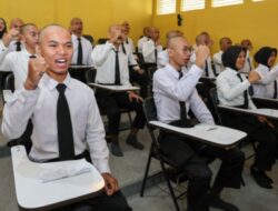 Bukan #kaburajadulu 18 Alumni SMKN Jateng Ini ke Jepang Karena Direkrut Perusahaan Sembari Kuliah