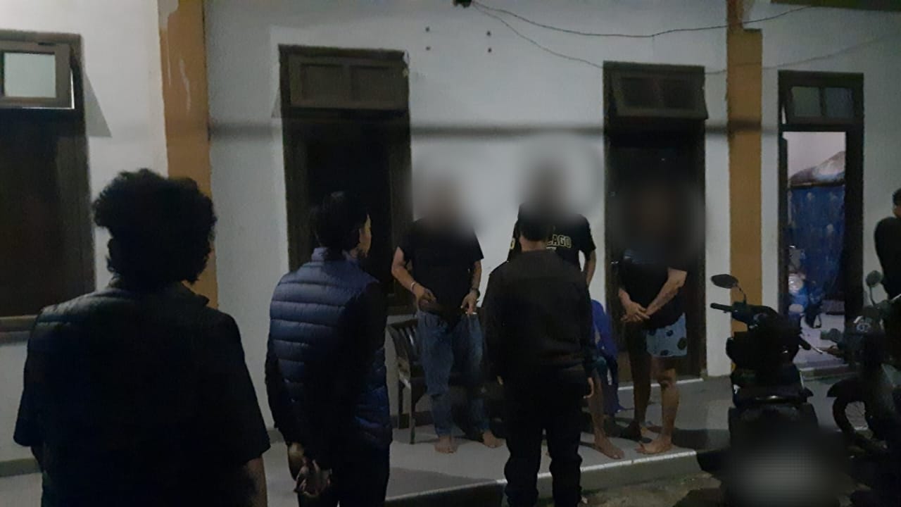 Nekat Pesta Miras di Kosan, Sejumlah Muda-Mudi di Jepara Diamankan Polisi