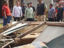 2 Rumah Roboh Milik Lansia di Desa Kancilan dan Jambu Didrop Bantuan, Gus Wabup Jepara Upayakan RTLH