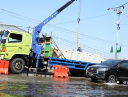 Penutupan U -Turn Depan Polytron Demak Diperkuat Beton, Urai Macet Rob di Sayung