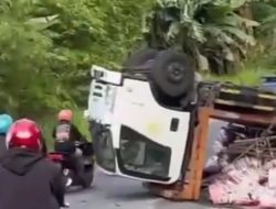 Detik-detik Truk Muatan Semen Tak Kuat Nanjak di Raguklampitan Jepara, Lalu Tabrak HRV dan Avanza