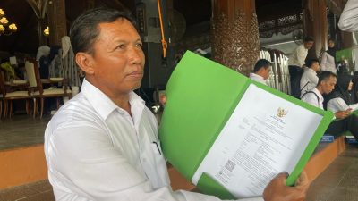 Kisah Suntoro, 22 Tahun Mengabdi Harlep di SMPN 1 Donorojo, Kini Dilantik Bupati Jepara Jadi PPPK, Setahun Lagi Pensiun