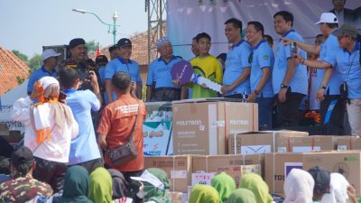 MERIAH, Puluhan Ribu Peserta Meriahkan Jalan Sehat Hari Santri dan Pencanangan HAB Kemenag ke-80 di Jepara