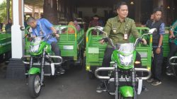 15 Kendaraan Pengangkut Sampah Dibagikan ke Belasan Desa di Jepara, Perkuat Desa Mandiri Sampah