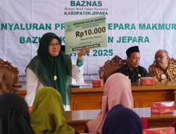 Bikin Haru, 26 Warga Pakisaji dan Mlonggo Terima Bantuan Produktif BAZNAS Jepara