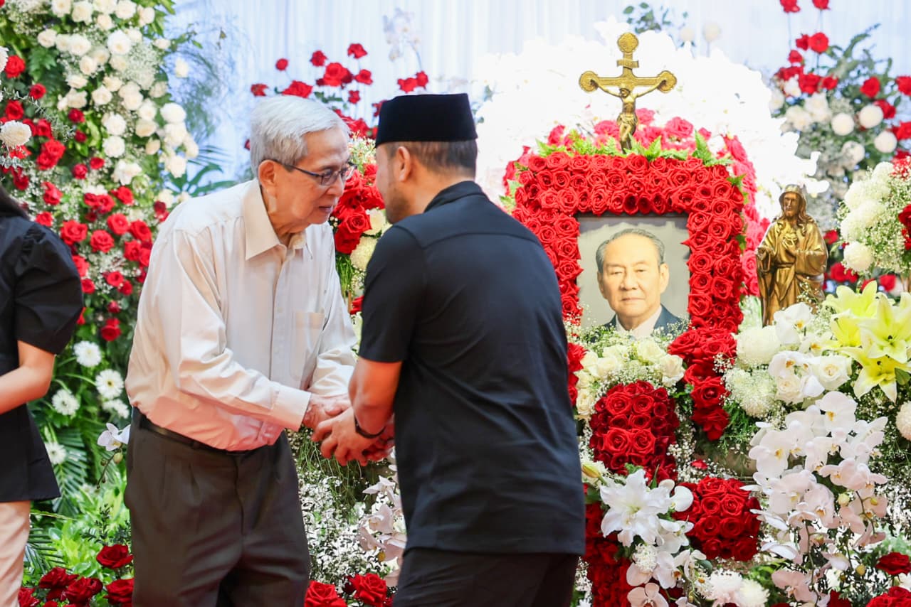 Bos Djarum Kudus Besok Dimakamkan di Rembang, Hari Ini Persemayaman Terakhir Orang Terkaya di Indonesia