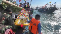 Warga Jerman Hingga Awak Kapal Perang Menjangan Ikut Meriahkan Larung Kepala Kerbau Lomban Syawalan Jepara