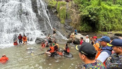 2 Remaja Tenggelam di Batealit, Bupati Pimpin Langsung Evakuasi Korban