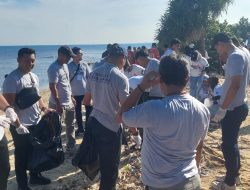 CARA Asyik Buruh di Jepara Peringati May Day, Mulai Bersih Pantai Hingga Baksos