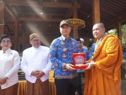 Candi Sima Jepara Jadi Saksi, 16 Bhikkhu Tempuh Perjalanan Spiritual 11 Hari Menuju Candi Sewu