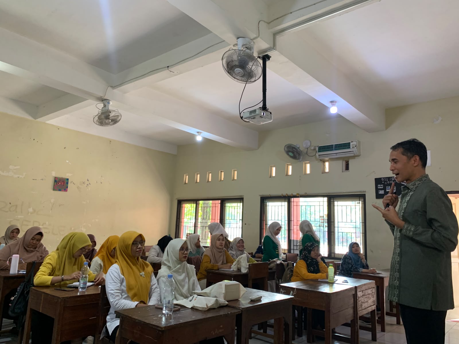 SMAN 1 Jepara Tuan Rumah TPN XIII, Ratusan Guru Diajak Berkarya Lewat Tulisan