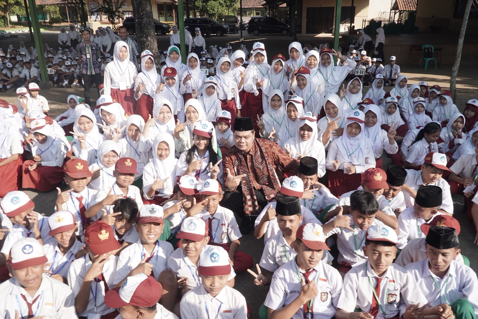 Begini Keseruan MPLS di SMPN 1 Mlonggo, Dihadiri Langsung Bupati Jepara