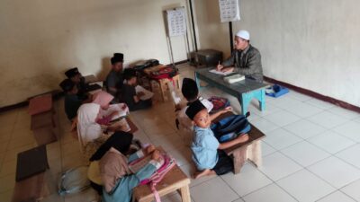 SEMRINGAH, Ini Kata Ustaz TPQ, Guru Sekolah Minggu hingga Ponpes Kala Terima Kartu Guru Sejahtera