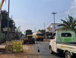 Proyek Betonisasi Jalan Rusak Parah di Sekuro Mlonggo Ditarget Rampung Akhir Tahun