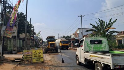 Proyek Betonisasi Jalan Rusak Parah di Sekuro Mlonggo Ditarget Rampung Akhir Tahun