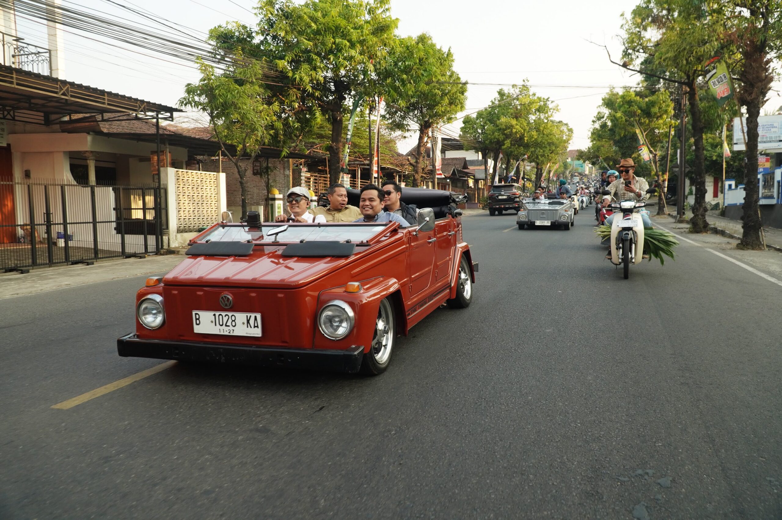 Cara Motor Jadul Rayakan Kemerdekaan, Pasukan Senja dan Jalan Mulus Jadi Panggung Nostalgia