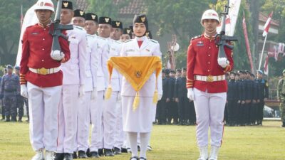 SOSOK Paskibraka Pembawa Baki dan Pembentang Bendera HUT ke-81 RI, Bupati Tekankan Pesan Ini