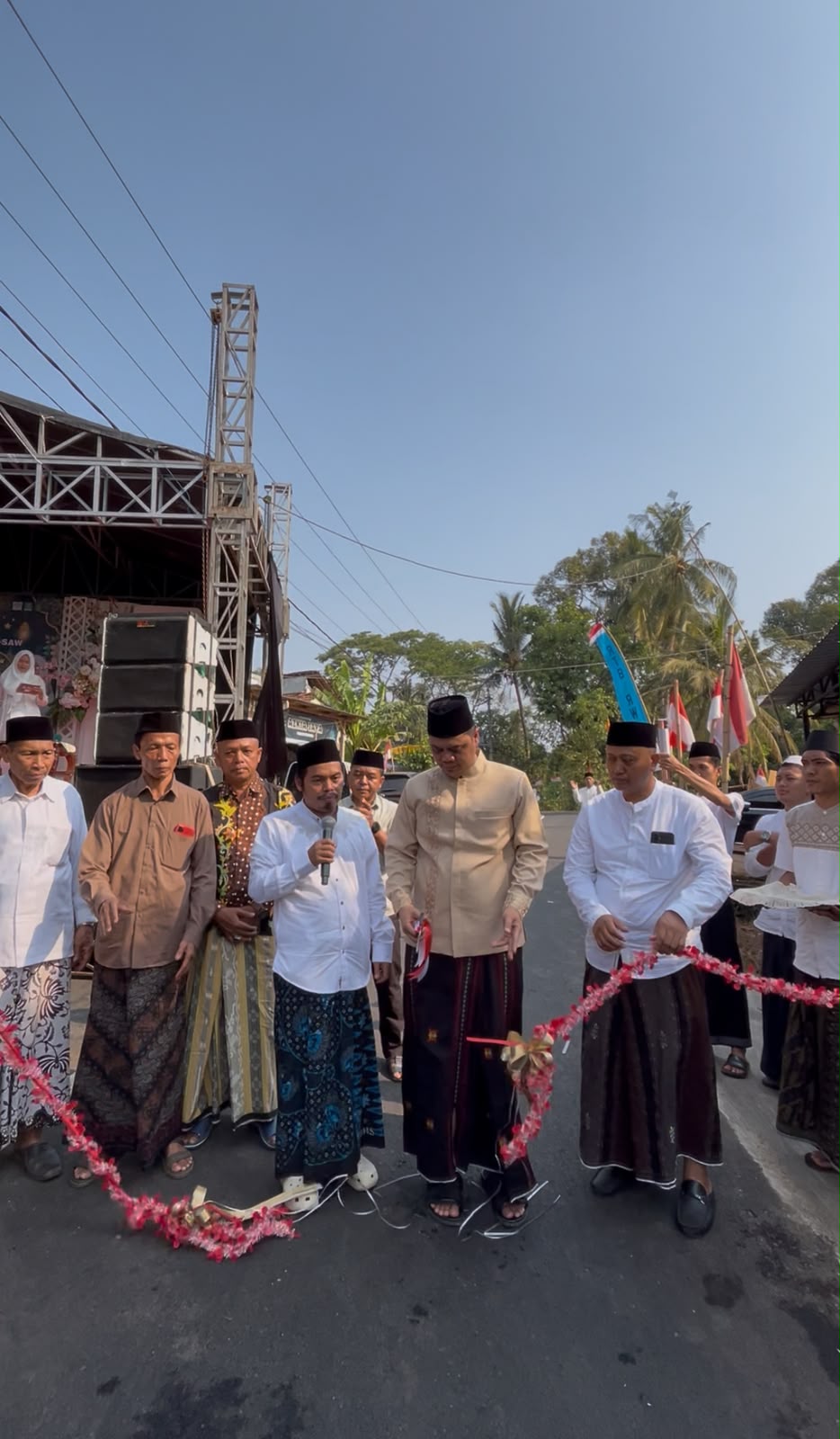 Warga Bulungan Pakisaji Gelar Syukuran, Akses Jalan Sentra Mebel Mulus