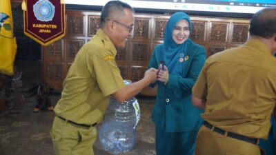 ATM Minyak Jelantah, Cara PKK Jepara Peduli Lingkungan dan Genjot Roda Ekonomi
