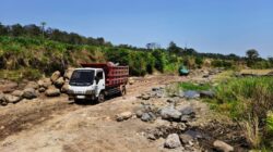Langgar Aturan, Tambang Batu di Sungai Jlegong Distop, Sehari Capai 25 Rit