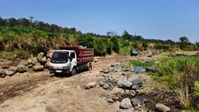 Langgar Aturan, Tambang Batu di Sungai Jlegong Distop, Sehari Capai 25 Rit