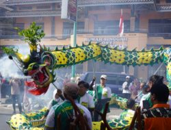 Karnaval Lintas Iman Hari Santri Pererat Kerukunan, Ada Walisongo, “Ka’bah” Hingga Liong